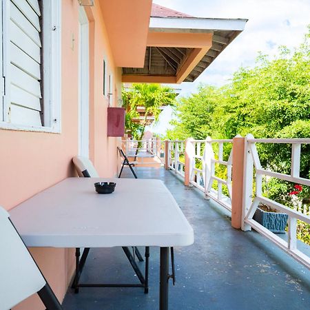 Shields Negril Villas Room photo