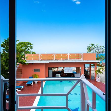 Shields Negril Villas Room photo