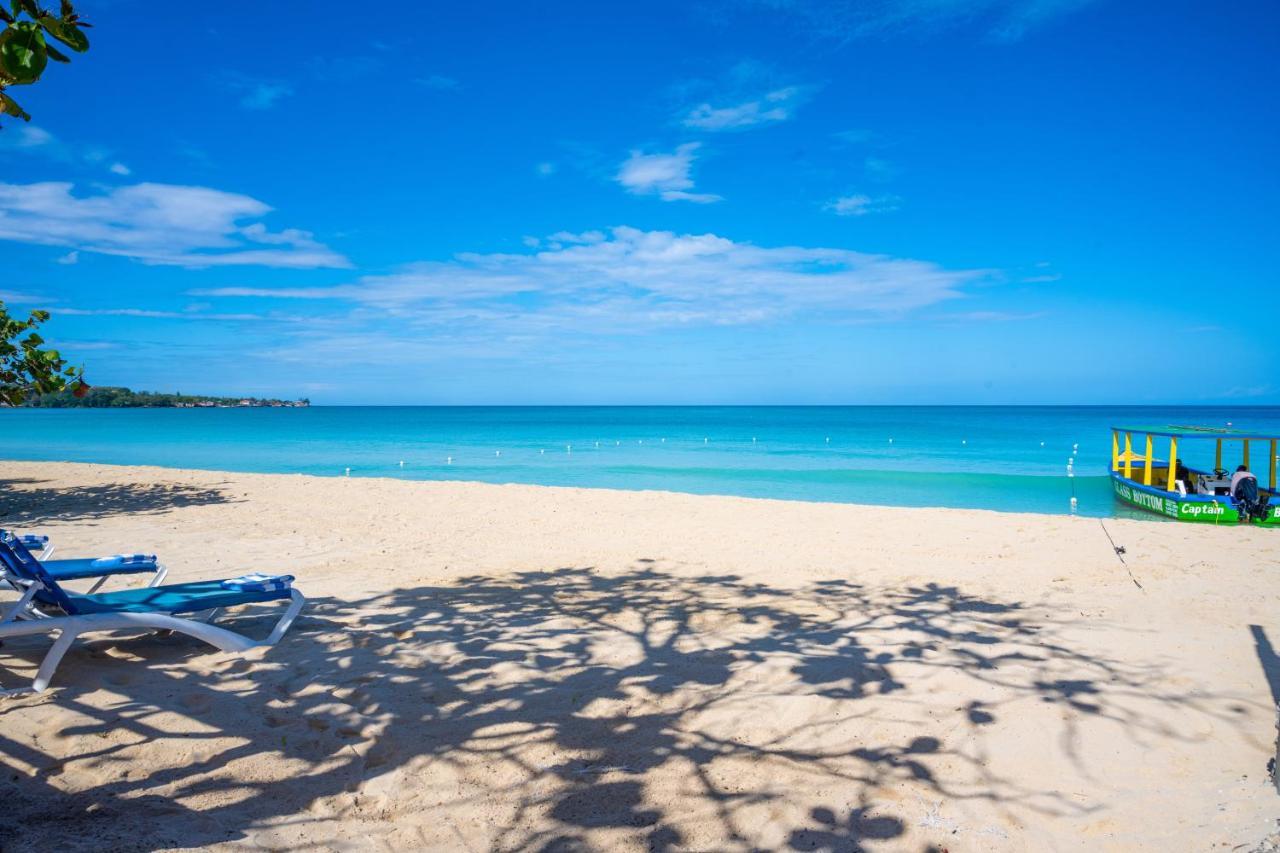 Shields Negril Villas Exterior photo