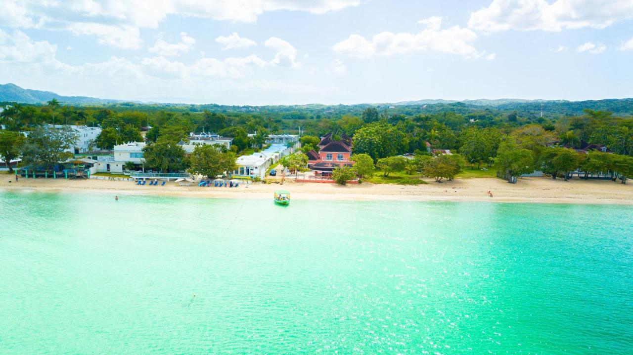 Shields Negril Villas Exterior photo