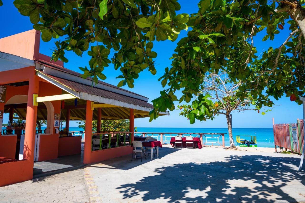 Shields Negril Villas Exterior photo