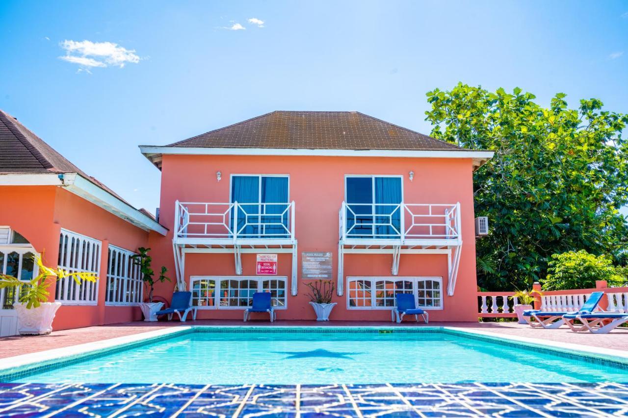 Shields Negril Villas Exterior photo